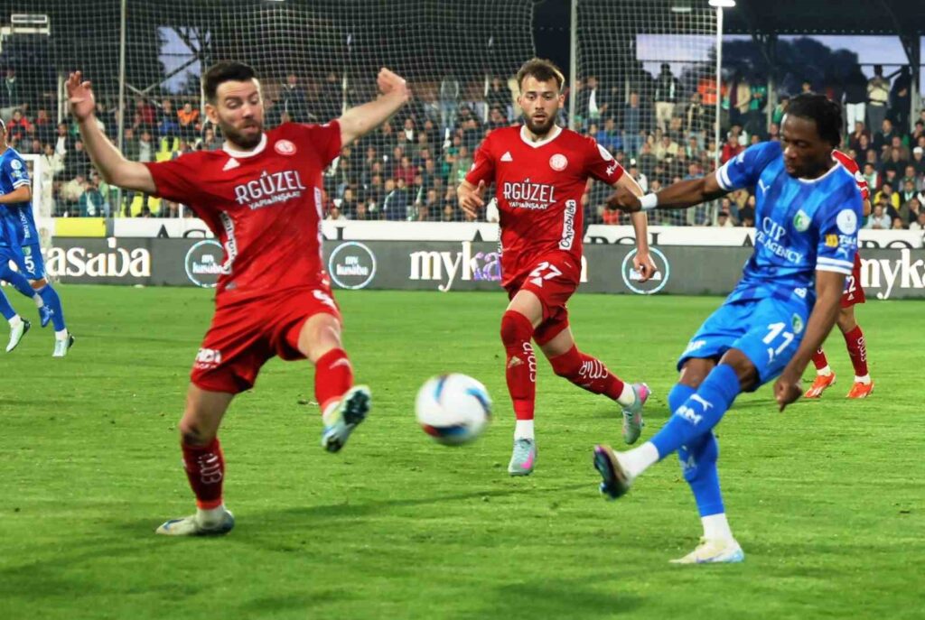 Trendyol Süper Li̇g: Bodrum Fk: 0 – Antalyaspor: 0 (İlk Yarı)