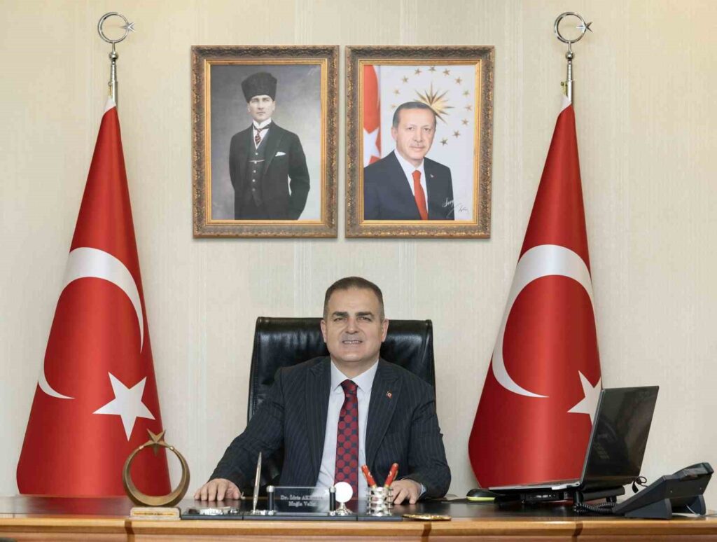 Vali̇ Akbıyık’tan 23 Ni̇san Ulusal Egemenli̇k ve Çocuk Bayramı Mesajı