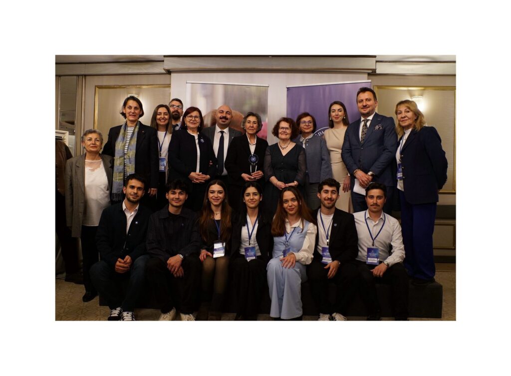 19. ÇAĞDAŞ YAŞAM CUMHURİYET ÖDÜLÜ NAZAN MOROĞLU’NA VERİLDİ