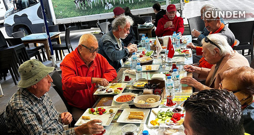 Bodrum Denizciler Derneği 80 Yaş Üzerindeki Üyelerini Kahvaltıda Ağırladı