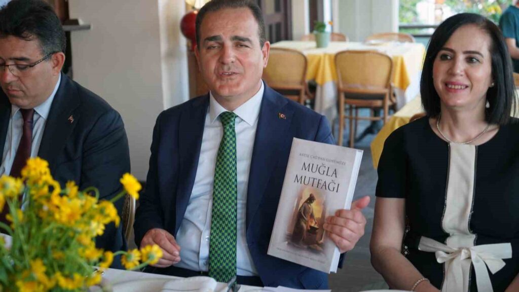 Anti̇k Çağlardan Günümüze Muğla Mutfağı Ki̇tabına İki̇ Uluslararası Ödül