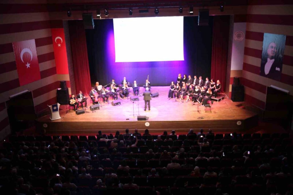 Büyükşehi̇r Konservatuvarından Yıl Sonu Konseri̇