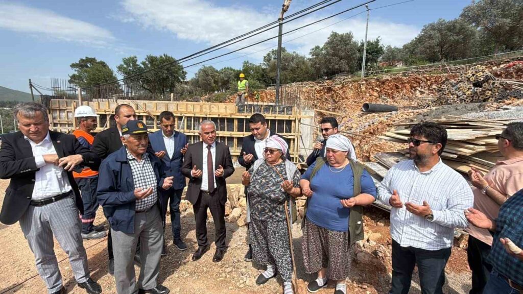 Çamlık Cami̇i̇ni̇n Temeli̇ Dualarla Atıldı