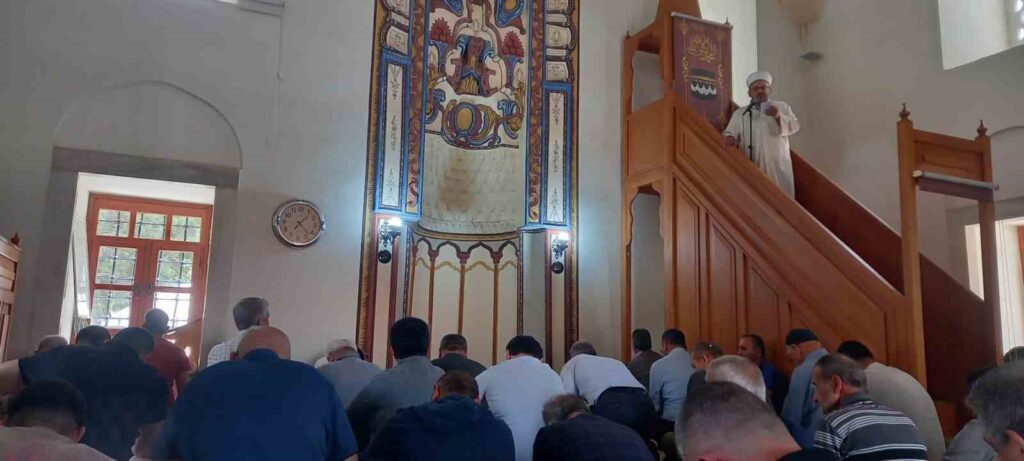 Di̇yanetten Gençlere ‘Evleni̇n Ebeveynlere De ‘Evli̇li̇kleri̇ Zorlaştırmayın Çağrısı