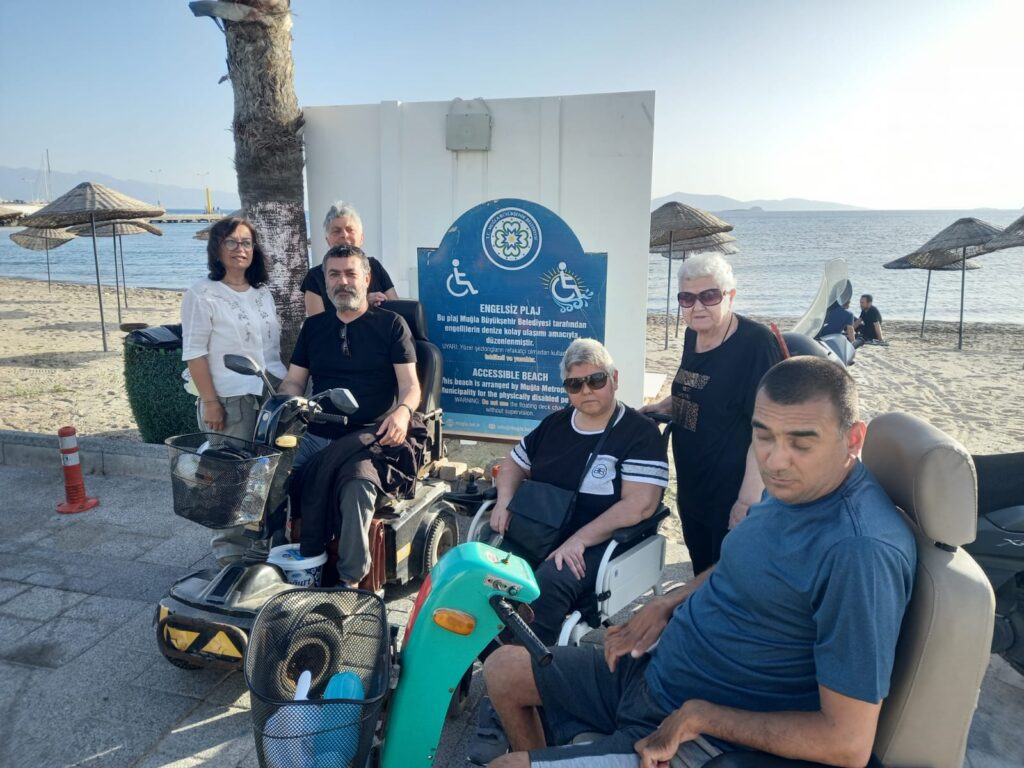 Turgutreis Günbatımı Plajı’na Engelsiz Denize Erişim Sistemi
