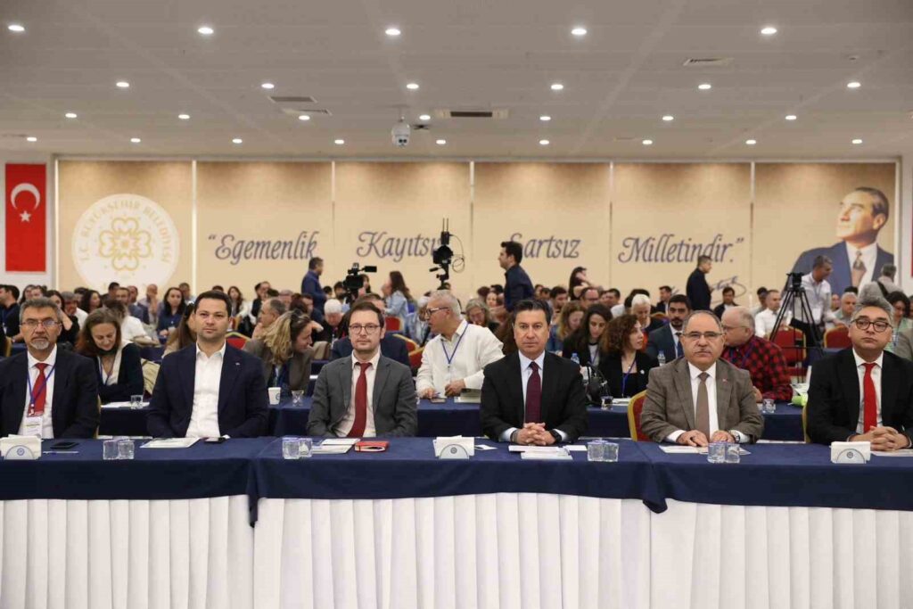 İkli̇m Deği̇şi̇kli̇ği̇yle Mücadelede Muğladan Yol Hari̇tası
