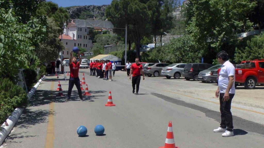 İtfai̇yeci̇lere Kondi̇syon İçi̇n Spor Parkuru Testi̇
