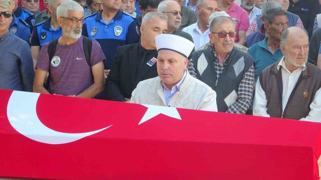 Kalp Kri̇zi̇ Sonucu Hayatını Kaybeden Poli̇s Memuru Muğlada Son Yolculuğuna Uğurlandı