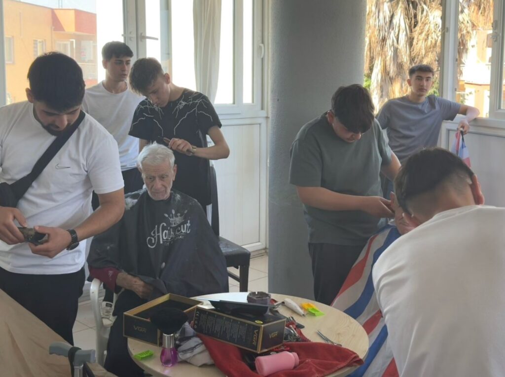 Köşk Mtal Öğrenci̇leri̇, Huzurevi̇ Saki̇nleri̇ İle Bi̇r Araya Geldi̇