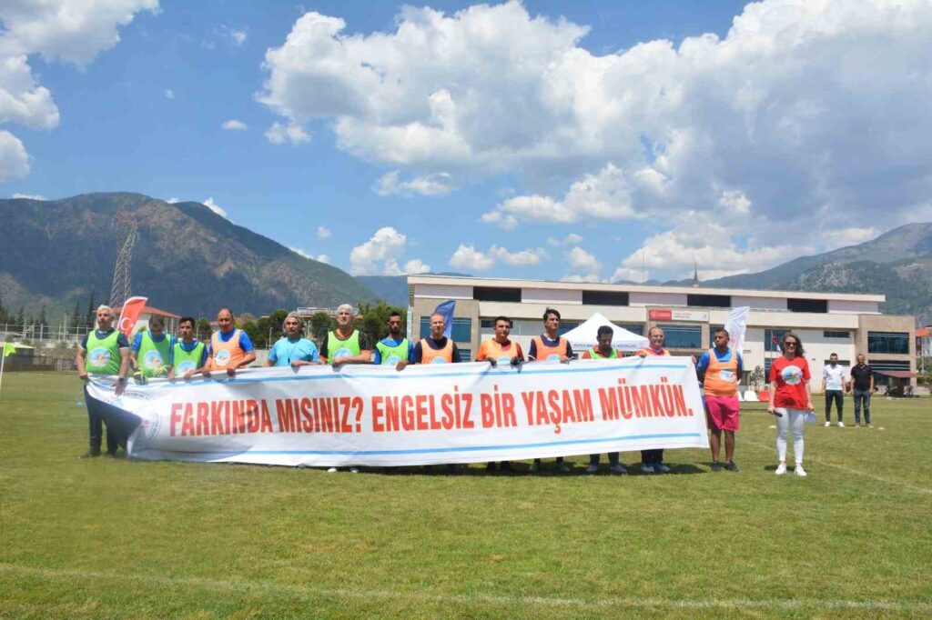 Köyceği̇zde Engelli̇ler Haftasında Anlamlı Etki̇nli̇k