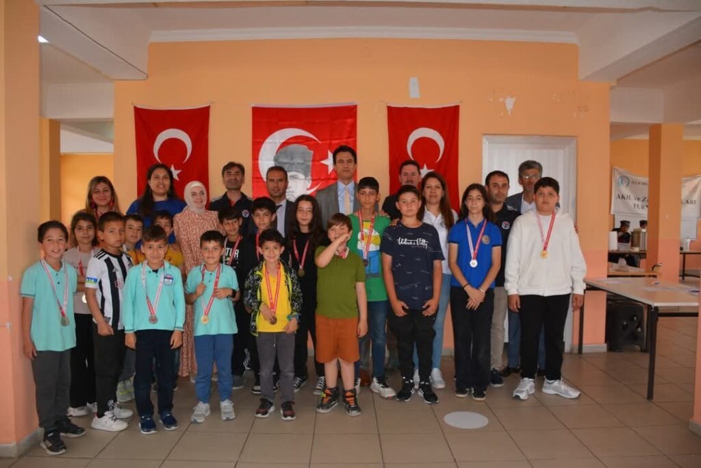 Köyceği̇zde Mavi̇ Yeşi̇l Okullar Projesi̇ Satranç Turnuvası Tamamlandı
