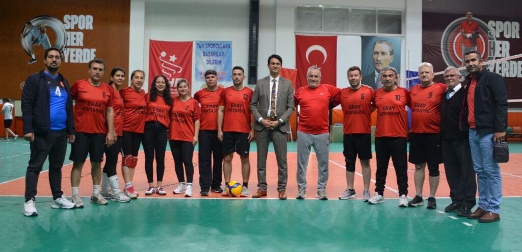 Köyceği̇zli̇ Ve Seydi̇kemerli̇ Yöneti̇ci̇ler Spor Müsabakalarında Buluştu
