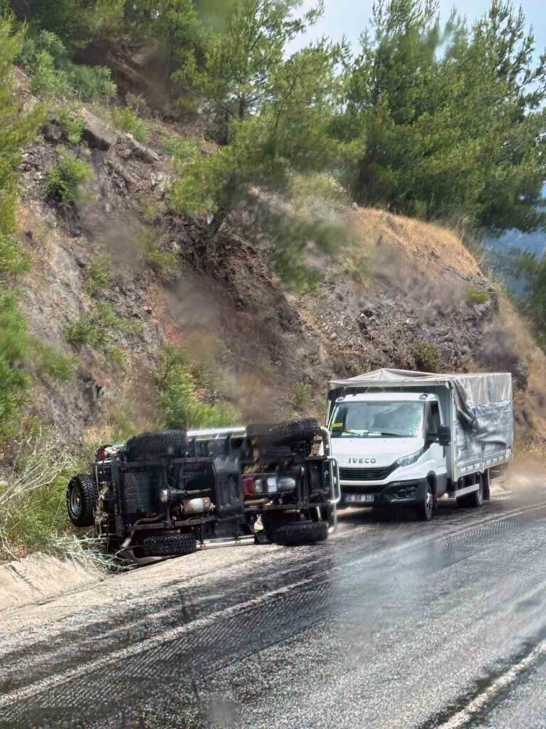 Marmari̇s-Datça Karayolunda Kaza: 2 Yaralı