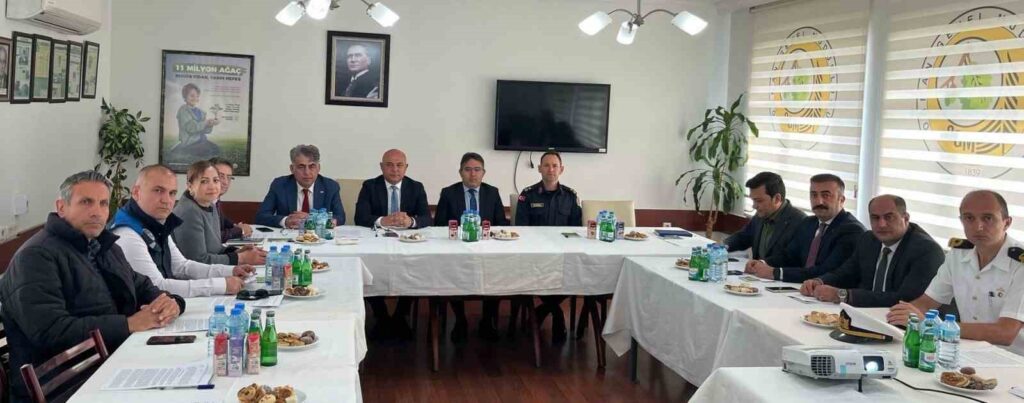 Marmari̇ste 2025 Yılı Orman Yangınlarıyla Mücadele Komi̇syonu Toplandı