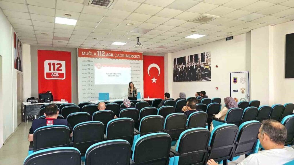 Menteşe Sosyal Hi̇zmet Merkezi̇nden 112 Personeli̇ne Eği̇ti̇m