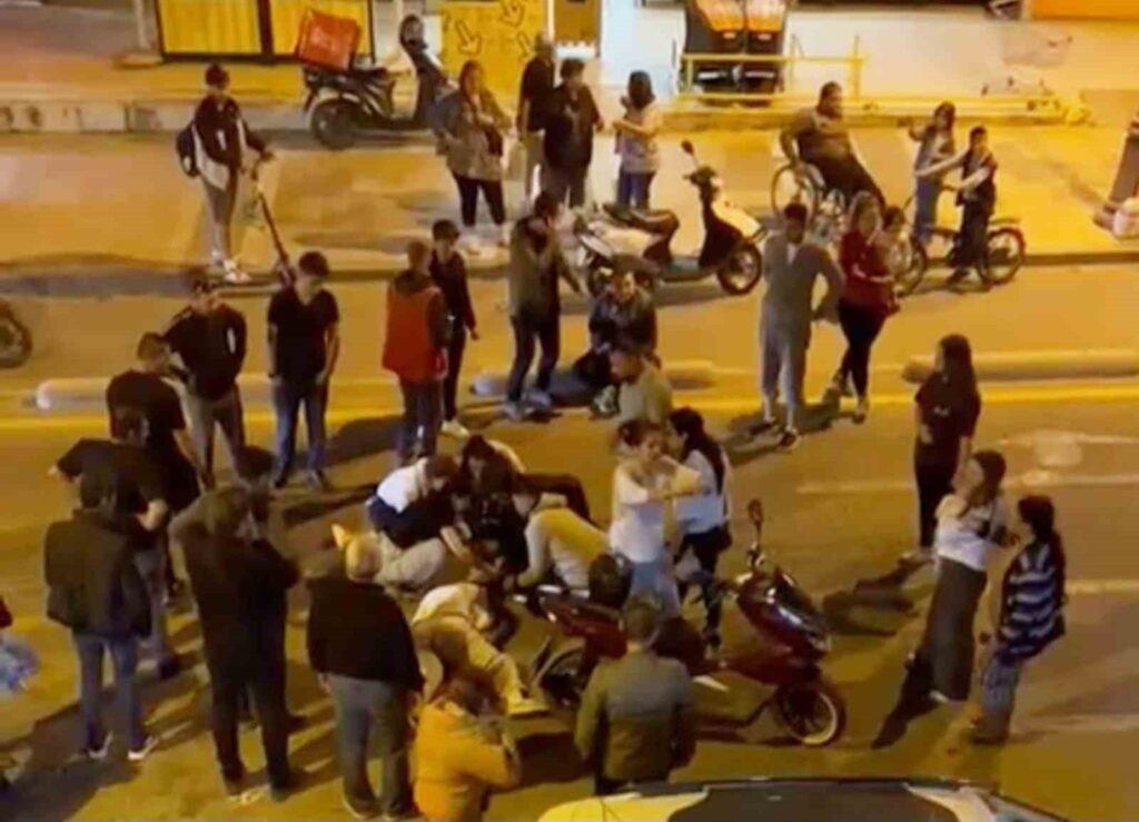 Menteşede Motosi̇kletler Çarpıştı: 3 Yaralı