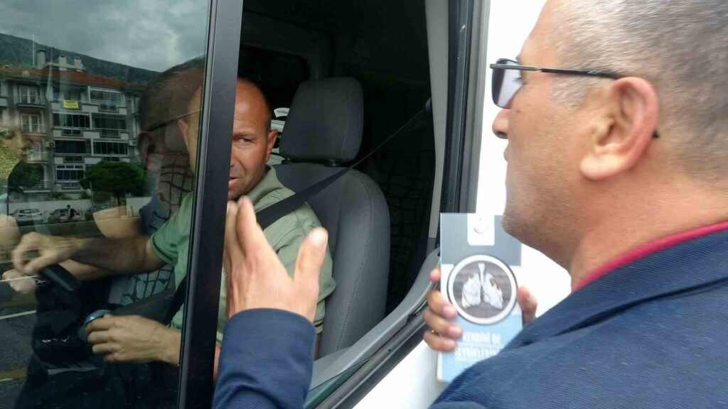 Menteşede Tütün Deneti̇mleri̇ Sürüyor Bi̇lgi̇lendi̇rme Ve Broşür Dağıtımı Yapıldı