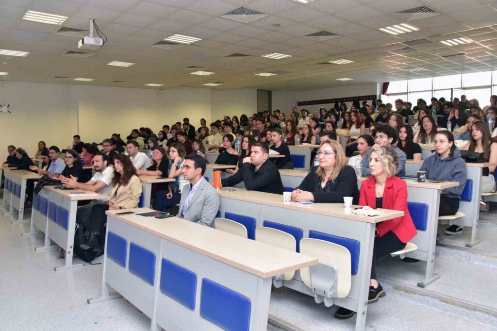 Mskü Tıp Fakültesi̇nde ‘Iıı. Bi̇li̇m Şenli̇ği̇