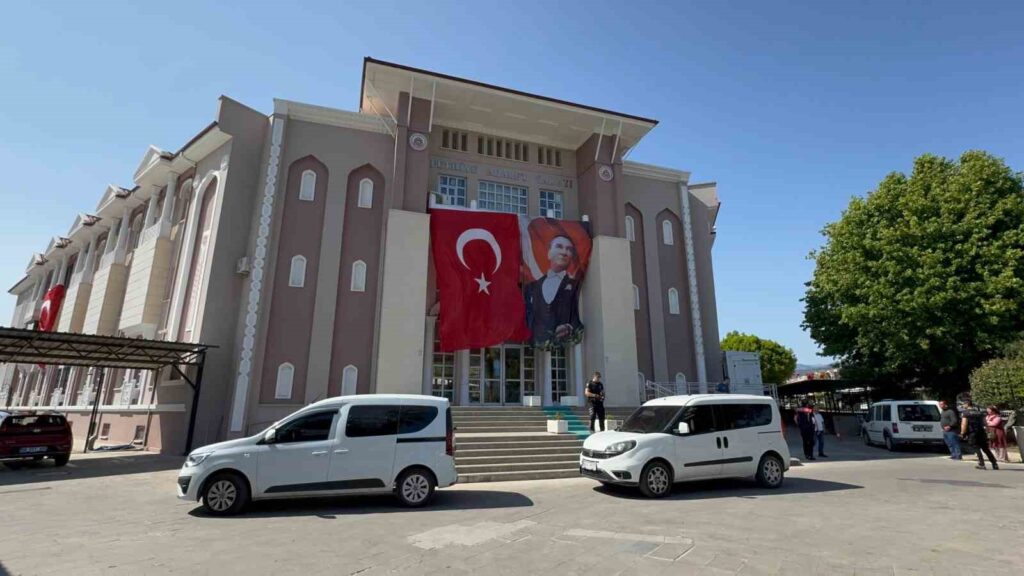 Kadına Şi̇ddete 3 Tutuklama