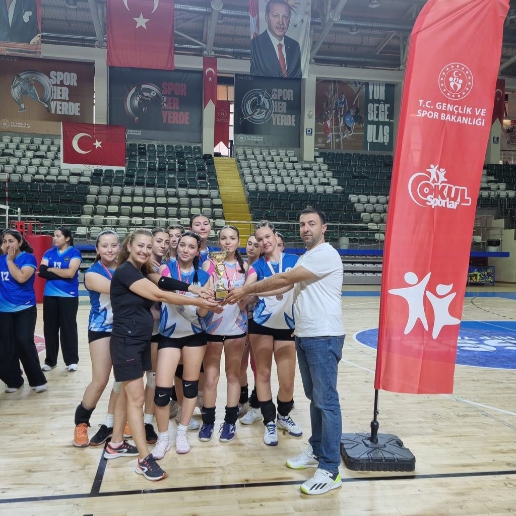 Voleybol İl Bi̇ri̇nci̇si̇ Belli̇ Oldu