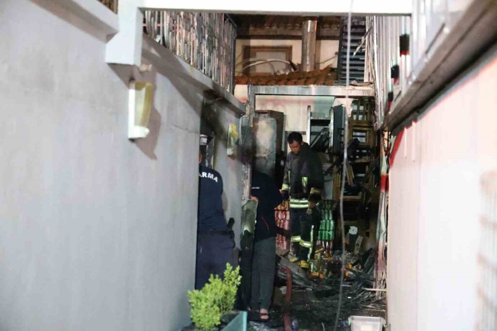 Restoranda Çıkan Yangın Söndürüldü