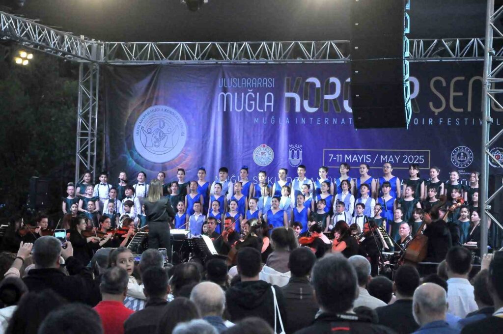 Muğlanın Ezgi̇leri̇ Dünyaya Açılıyor