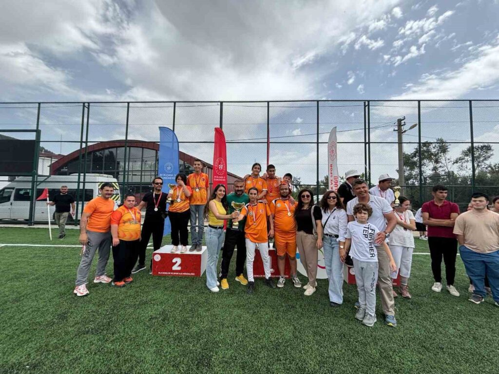 Özel Sporcular Bocce Turnuvası Renkli̇ Görüntülere Sahne Oldu
