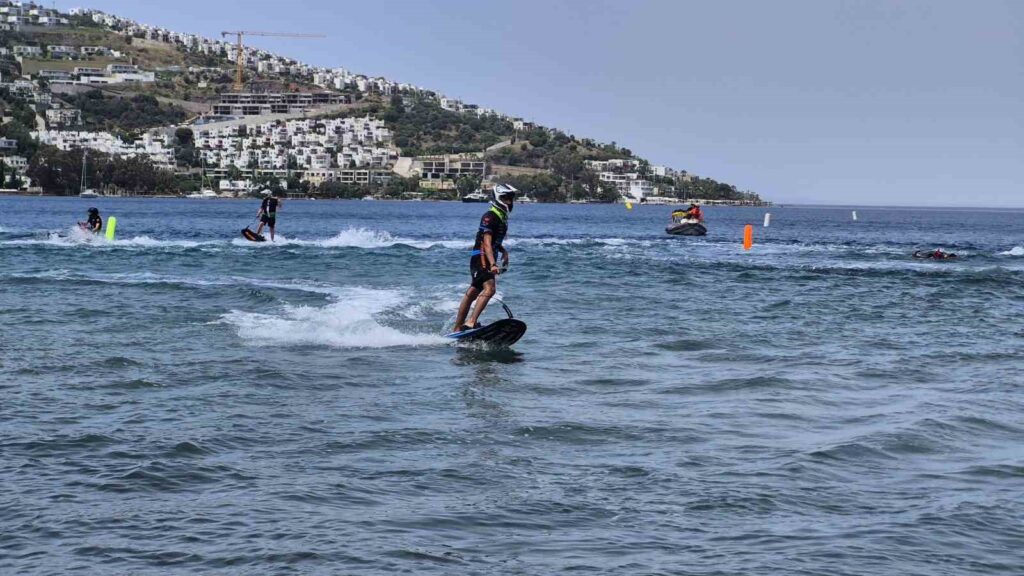 Su Jeti̇, Flyboard Ve Motosurf Türki̇ye Şampi̇yonası, Bodrumda Başladı
