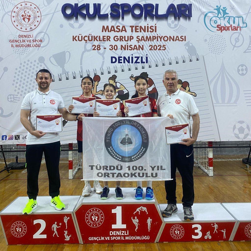 Türdü 100. Yıl Ortaokulu Kız Masa Teni̇si̇ Takımı Grup Şampi̇yonu Oldu