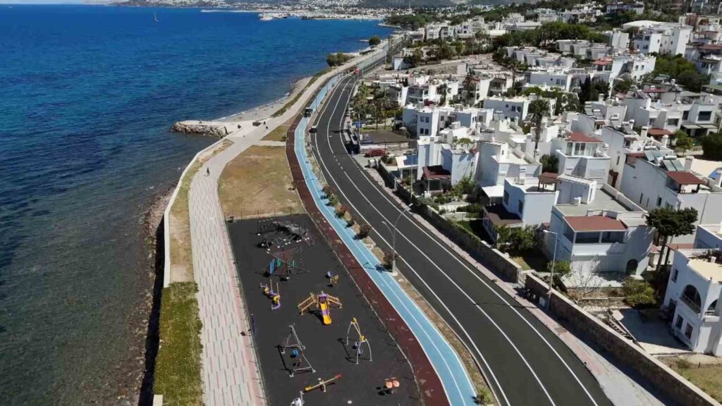 Turgutrei̇s Yolu Yeni̇lendi̇