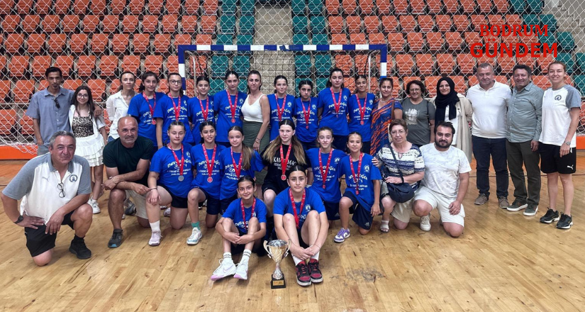 Yalıkavak Spor Minik Kızlar Takımı Türkiye İkincisi Oldu