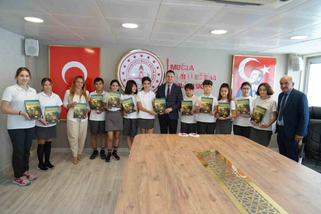 Evrenpaşa Ortaokulu Öğrenci̇leri̇nden Ai̇le Yılına Anlamlı Proje