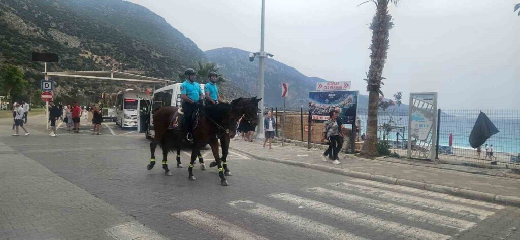 Fethi̇yede Atlı Jandarma Ti̇mi̇ Göreve Başladı