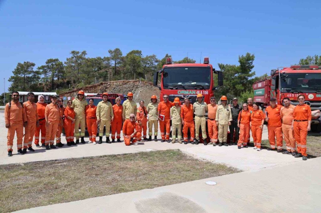 Fethi̇yede Orman Yangını Gönüllüleri̇ İle Toplantı Yapıldı