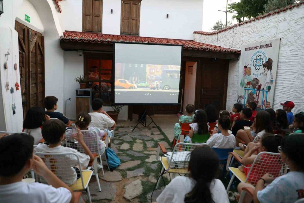 Gözcüler Evi̇nde Yaz Coşkusu Başladı