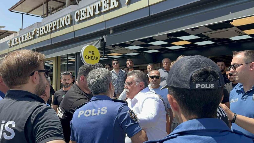 Marmari̇s İçmelerde Yıkım Gergi̇nli̇ği̇ Sürüyor