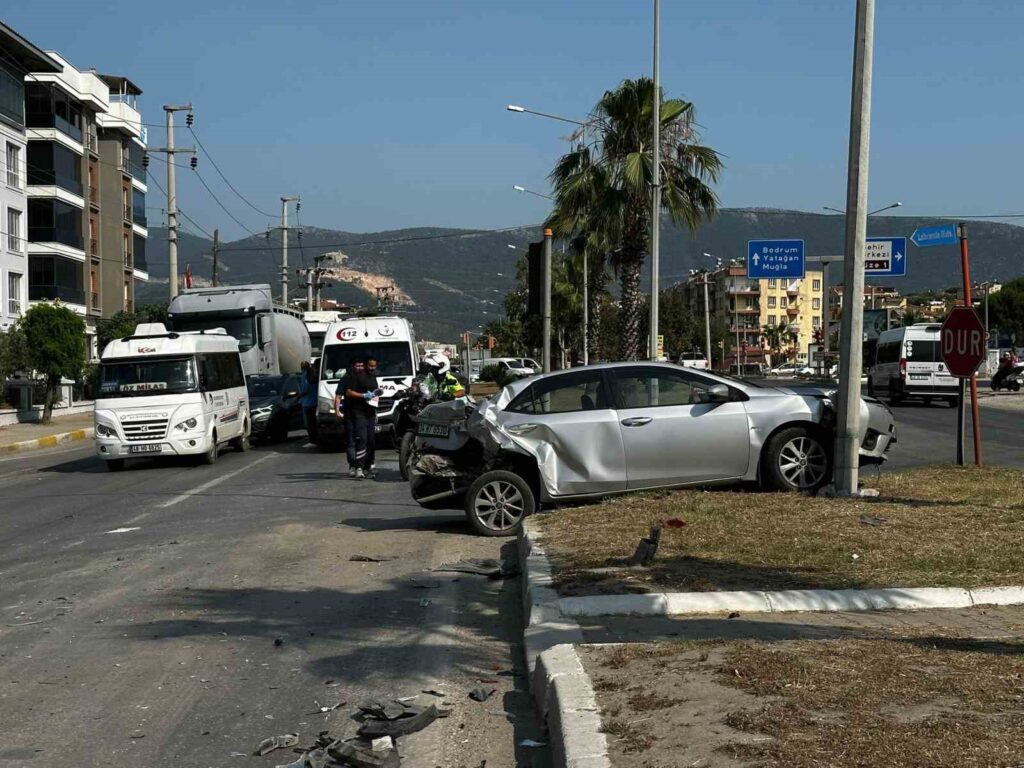 Mi̇lasta Trafi̇k Kazası: 1 Yaralı