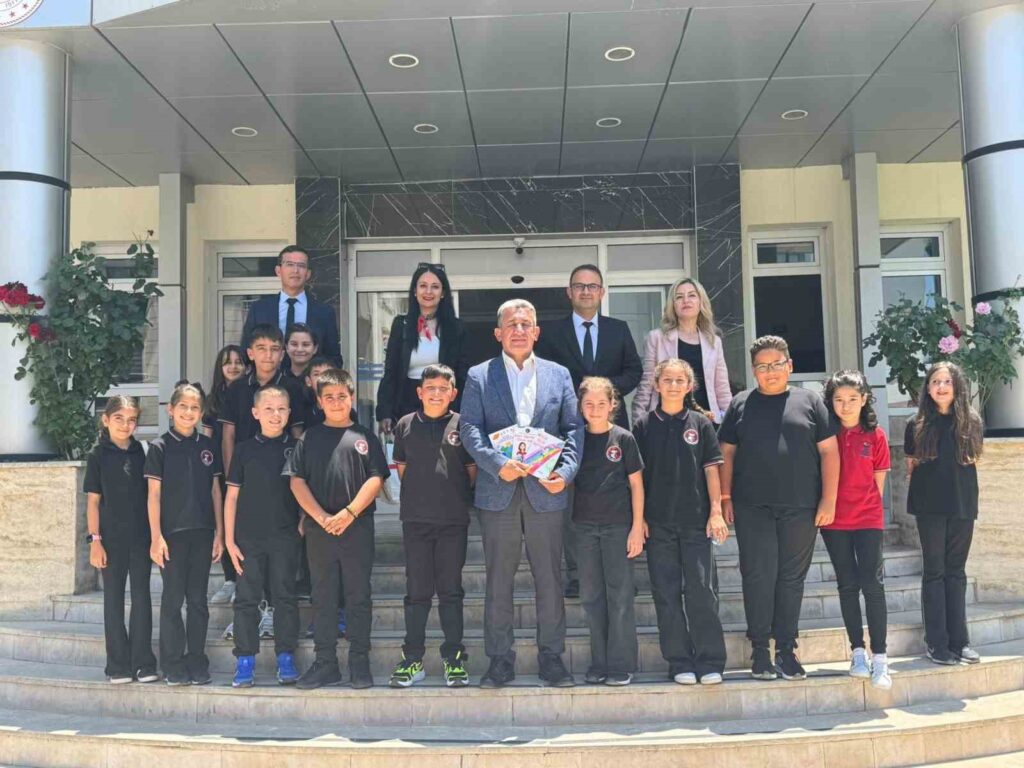 Mi̇ni̇k Kalemlerden Büyük Hayaller