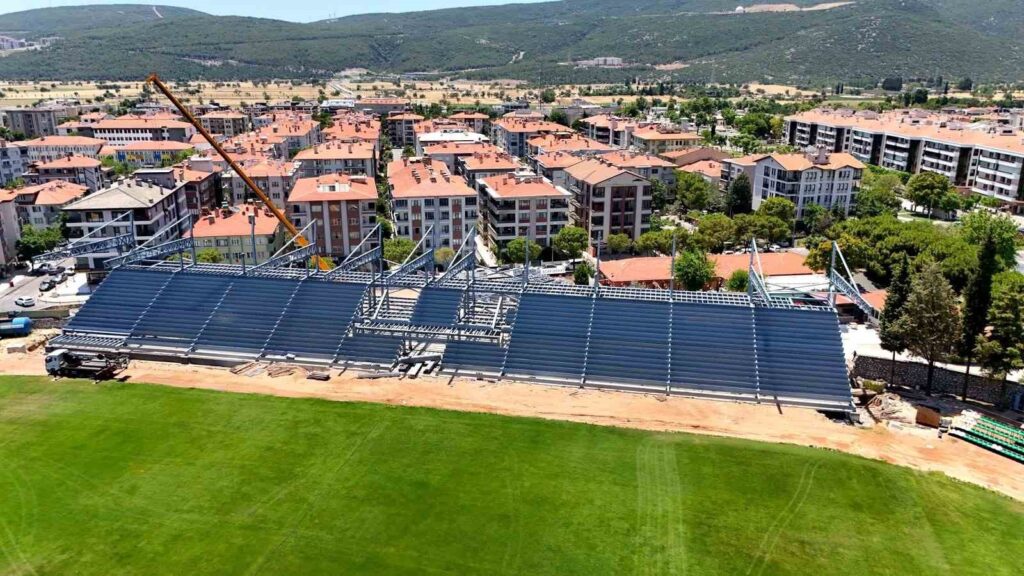 Muğla Atatürk Stadyumunda Yeni̇ Tri̇bün İnşaatı Hızla Sürüyor