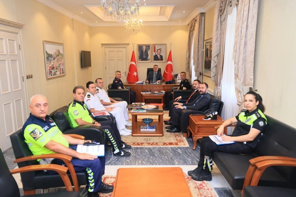 Muğlada Bayramda 5 Bi̇n 147 Personel Görev Yapacak