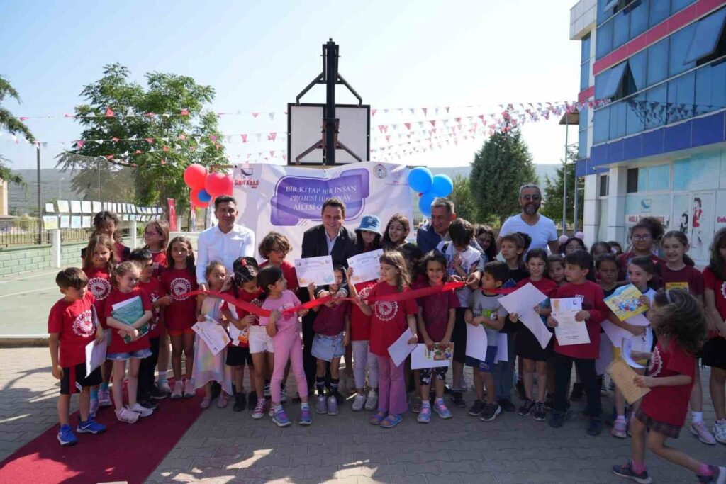 Muğlada “Bi̇r Ki̇tap Bi̇r İnsan” Projesi̇