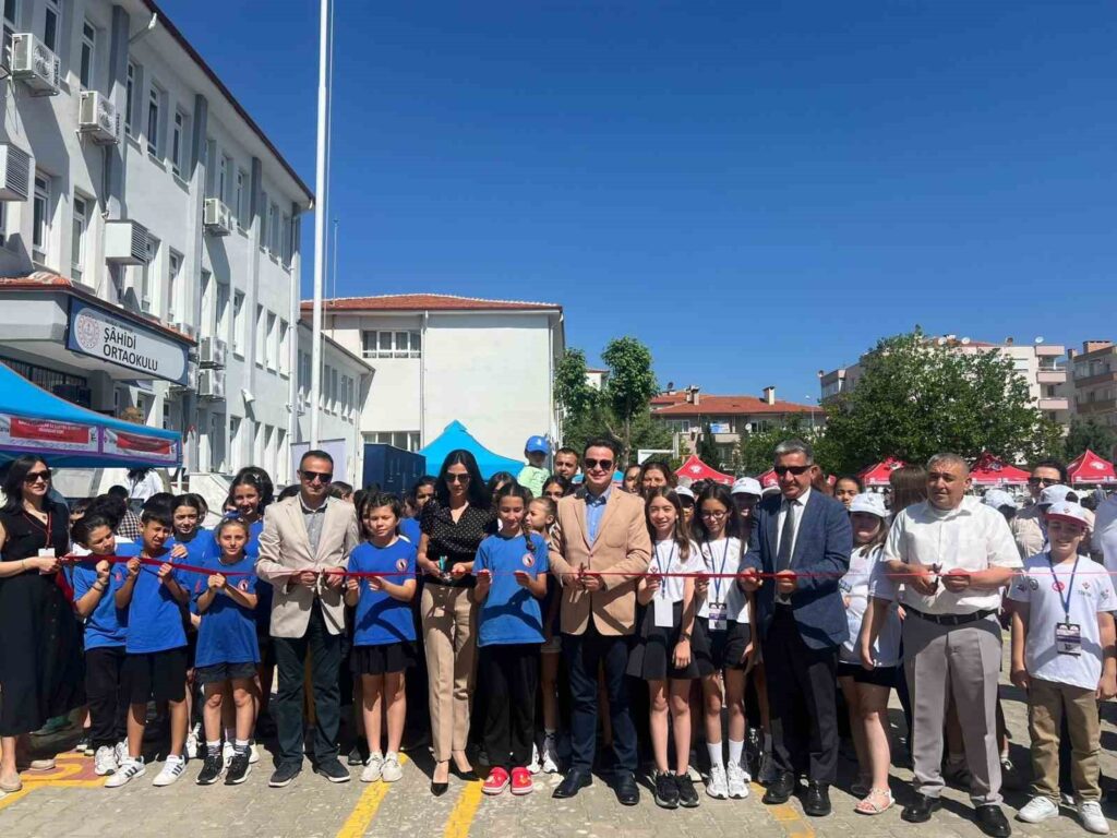 Muğlada Geleceği̇n Bi̇li̇m İnsanları Sahneye Çıktı