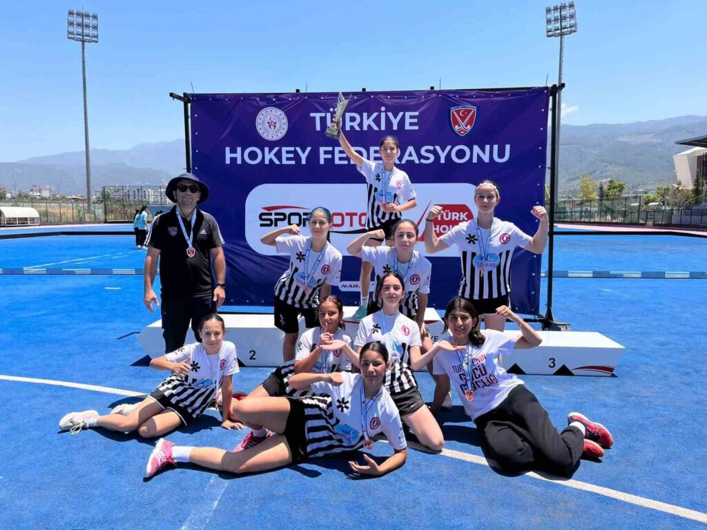 Muğlalı Sporcular U16 Kadınlar 1. Li̇gi̇nde Gurur Yaşattı