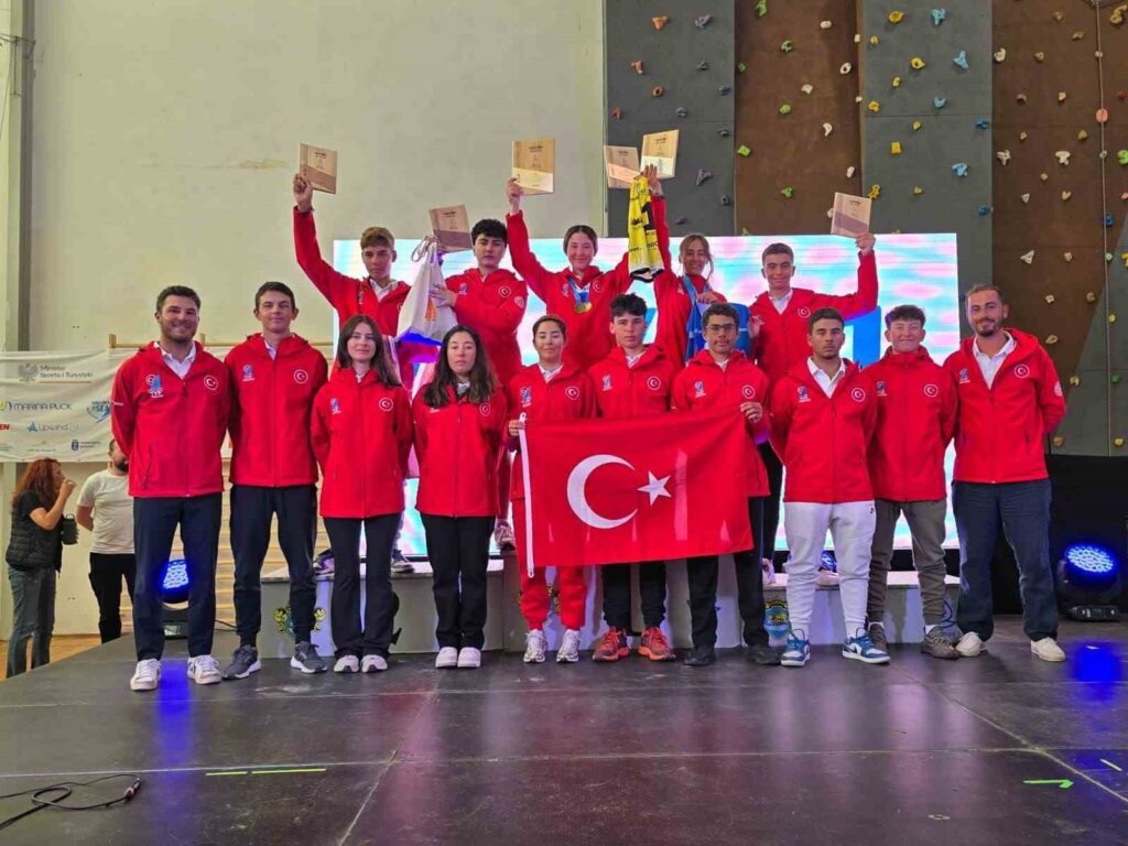 Muğlalı Yelkenci̇ler Avrupa Sahnesi̇nde Tari̇h Yazdı