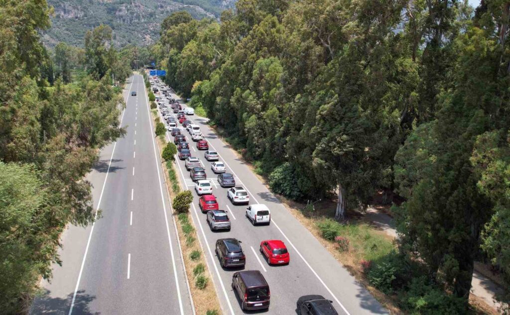 Bayram Tati̇li̇nde 246 Bi̇n 582 Araç Gi̇ri̇ş Yaptı