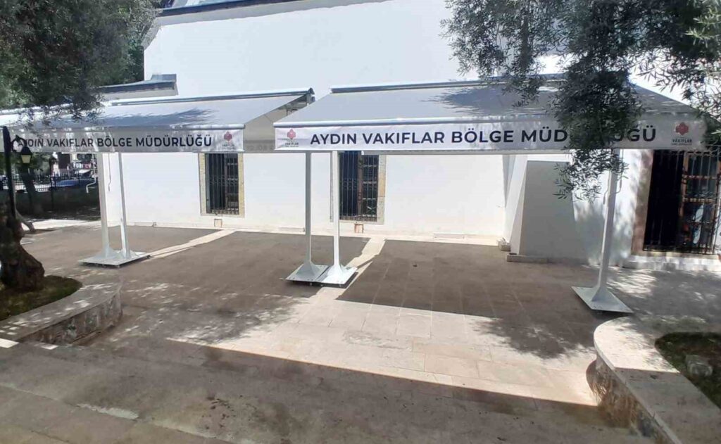 Vakıflar Bölge Müdürlüğünden Kurşunlu Cami̇i̇ne Tente