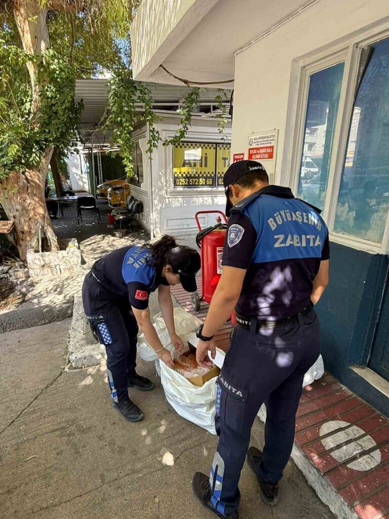 Eti̇ketsi̇z 60 Ki̇logram Et Ele Geçi̇ri̇ldi̇