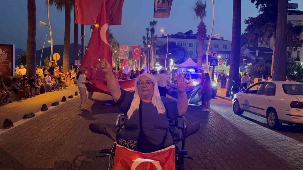 15 Temmuz Gazi̇si̇ Emi̇ne Fi̇dan, O Geceyi̇ Anlattı