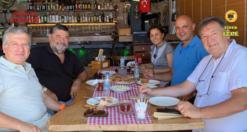 Victoria Pizza’da yüzde 50 İndirim Kampanyasına Siyasilerden Destek