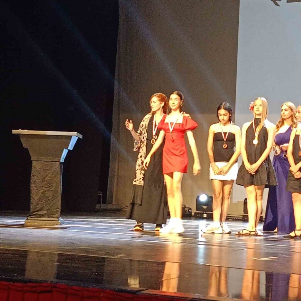 Büyükşehi̇r Konservatuvarı Öğrenci̇leri̇nden Bale Festi̇vali̇nde Büyük Başarı